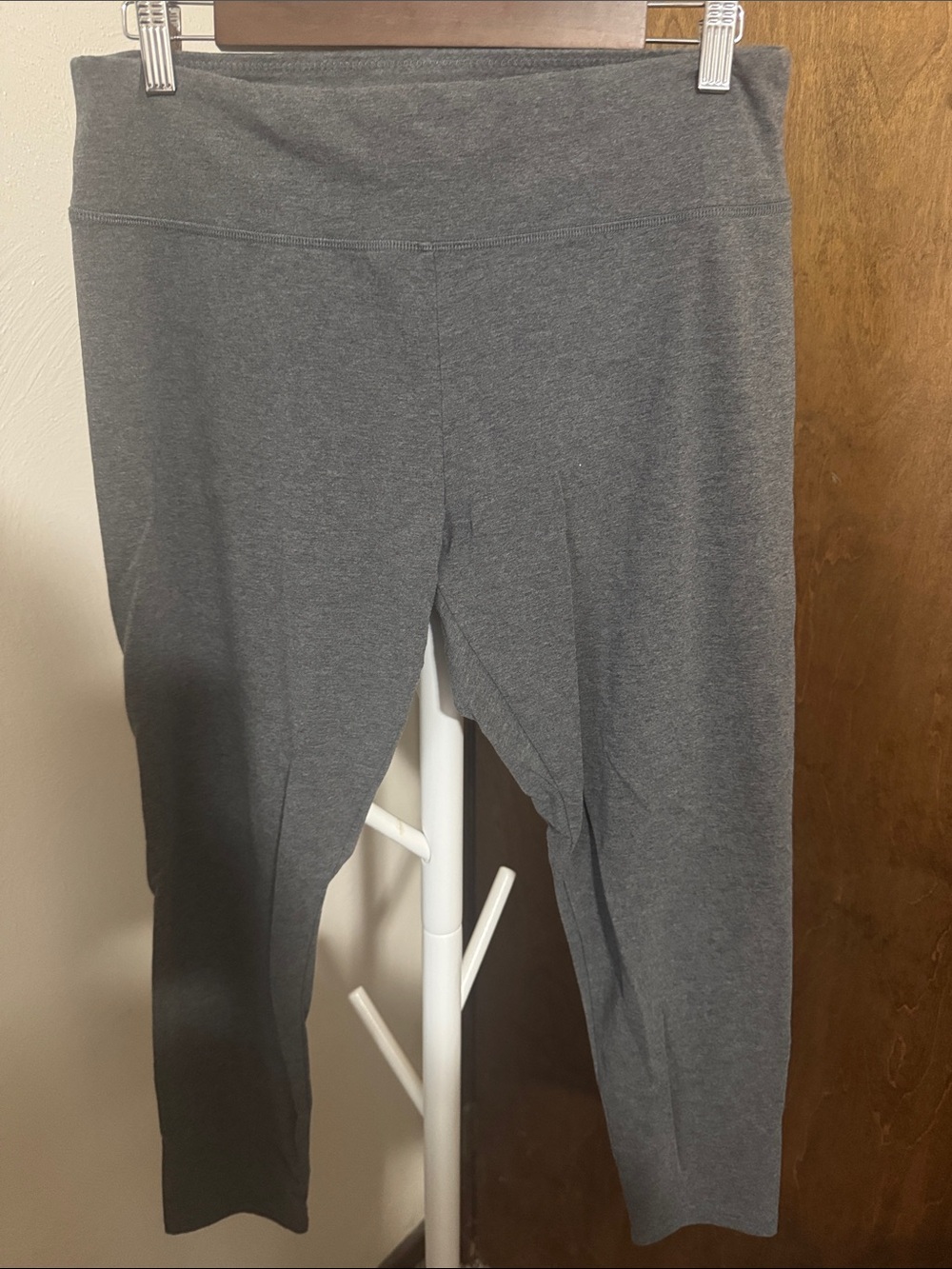 aerie Gray Women's Capri Leggings